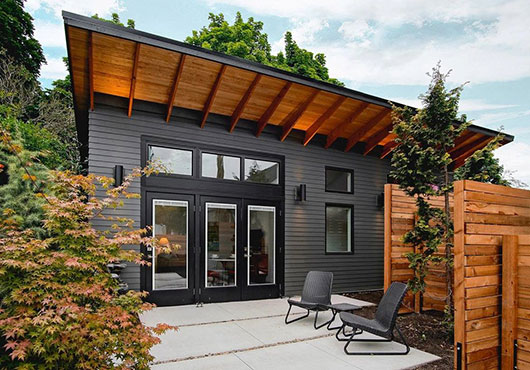 Green Galaxy Builders, Inc. provides planning, design, permitting and construction services for accessory dwelling units (ADUs) like the one shown here, which was built using structural insulated panels (SIPs). 