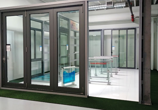 A showroom in Ready Windows Sales & Service Corp.’s Miami corporate office displays the company’s latest sliding glass door offerings, the sizes of which are the biggest in the market: 60-in. x 144-in. or 72-in. x 120-in. 