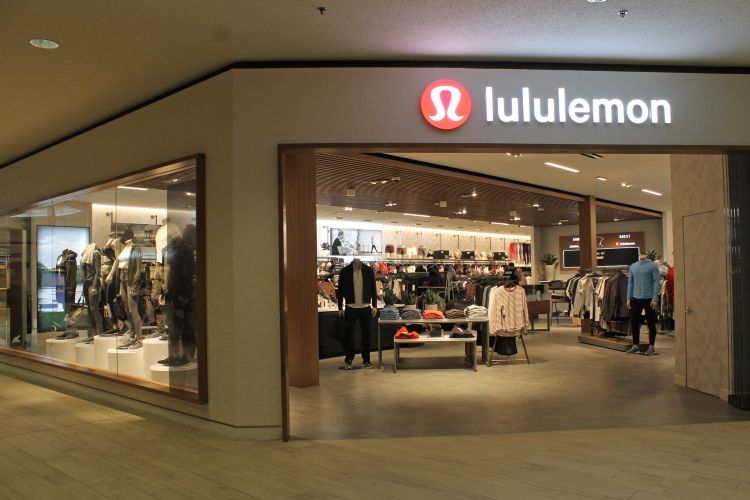 lululemon galleria hours